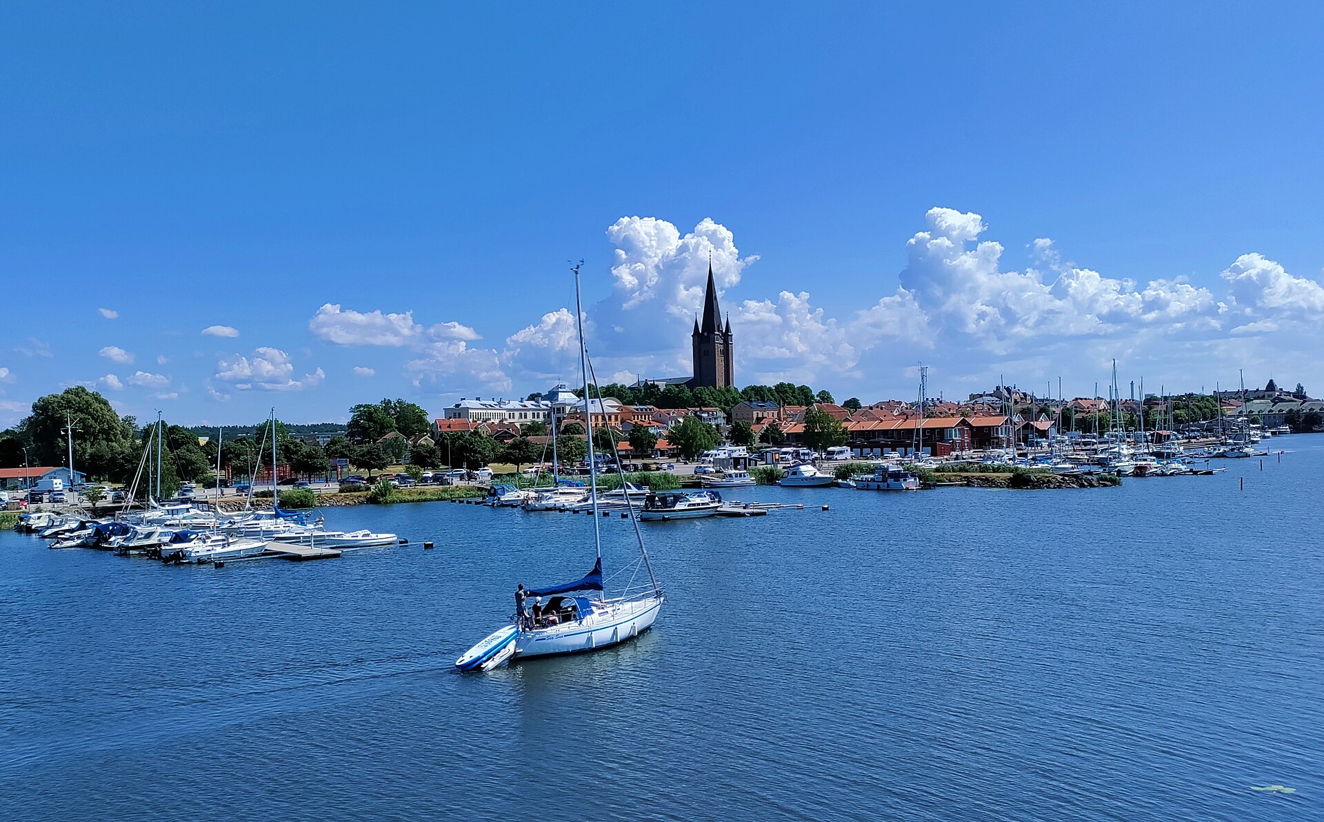 Mariestad sett från Vänern